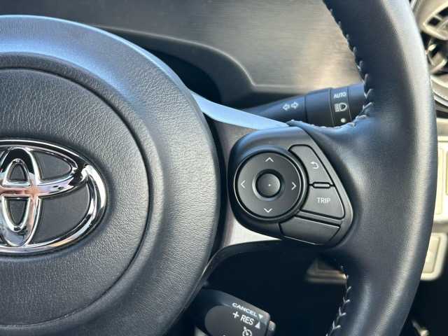 トヨタ アクア G GRスポーツ 17インチPKG 千葉県 2019(令1)年 2.1万km グレーメタリック 純正メモリナビ/CD/DVD/Bluetooth/フルセグTV/バックカメラ/ETC2.0/ドライブレコーダー/プリクラッシュセーフティ/レーンディパーチャアラート/先行車発進お知らせ/オートハイビーム/クルーズコントロール/ハーフレザーシート/スペアキー×１/純正17インチアルミホイール/純正フロアマット/保証書