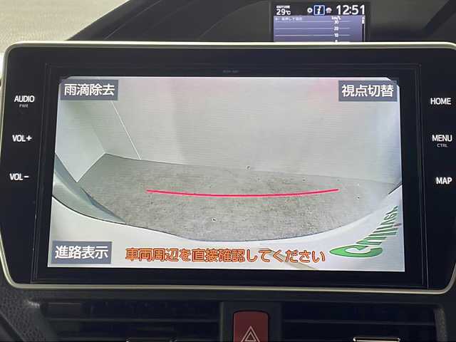 トヨタ エスクァイア Gi 沖縄県 2020(令2)年 6.1万km ホワイトパールクリスタルシャイン 県外仕入れ　/禁煙車　/純正９インチナビ[NSZN-Z68T]/（フルセグＴＶ　ＣＤ　ＤＶＤ　Ｂｌｕｅｔｏｏｔｈ）　/フリップダウンモニター　/バックカメラ　/両側パワースライドドア　/Toyota Safety Sense　/・プリクラッシュセーフティ/・レーンディパチャーアラート/・オートマチックハイビーム/シートヒーター/純正アルミホイール/LEDヘッドライト/コーナーセンサー