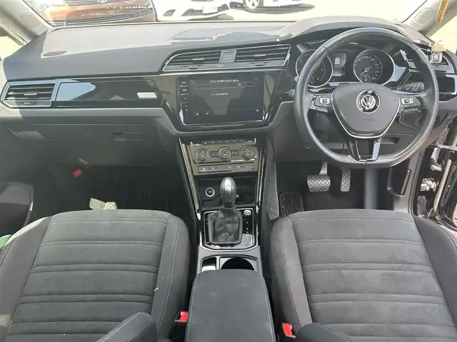 フォルクスワーゲン ゴルフ トゥーラン TDI ハイライン 愛知県 2020(令2)年 3.3万km ディープブラックパールエフェクト ワンオーナー /サンルーフ /純正ナビ/フルセグTV/BT/バックカメラ/ビルトイン2.0ETC/純正17インチAW/レーダークルーズコントロール/クリアランスソナー /アイドリングストップ/前後ドライブレコーダー/パーキングアシスト/パワーバックドア/オートライト/取説、保証書/スペアキー