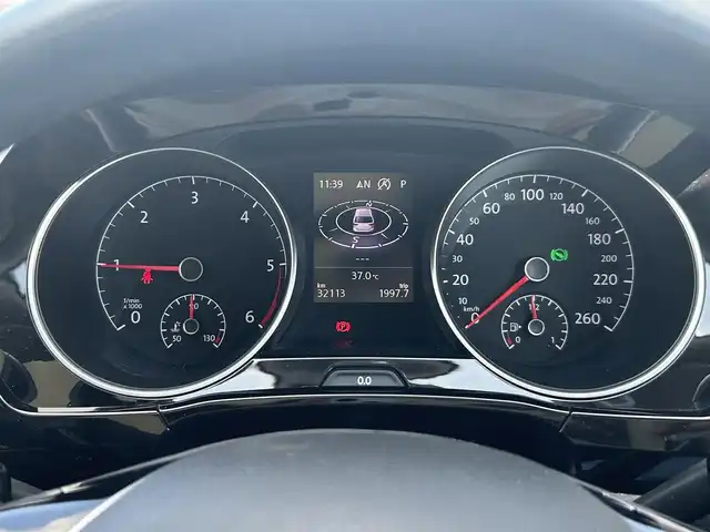 フォルクスワーゲン ゴルフ トゥーラン TDI ハイライン 愛知県 2020(令2)年 3.3万km ディープブラックパールエフェクト ワンオーナー /サンルーフ /純正ナビ/フルセグTV/BT/バックカメラ/ビルトイン2.0ETC/純正17インチAW/レーダークルーズコントロール/クリアランスソナー /アイドリングストップ/前後ドライブレコーダー/パーキングアシスト/パワーバックドア/オートライト/取説、保証書/スペアキー