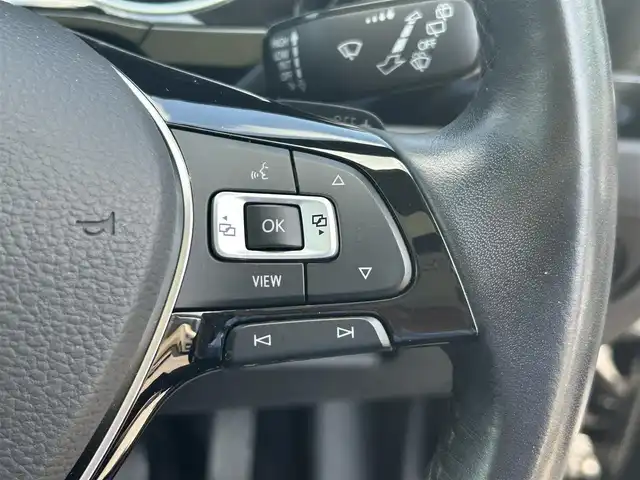 フォルクスワーゲン ゴルフ トゥーラン TDI ハイライン 愛知県 2020(令2)年 3.3万km ディープブラックパールエフェクト ワンオーナー /サンルーフ /純正ナビ/フルセグTV/BT/バックカメラ/ビルトイン2.0ETC/純正17インチAW/レーダークルーズコントロール/クリアランスソナー /アイドリングストップ/前後ドライブレコーダー/パーキングアシスト/パワーバックドア/オートライト/取説、保証書/スペアキー