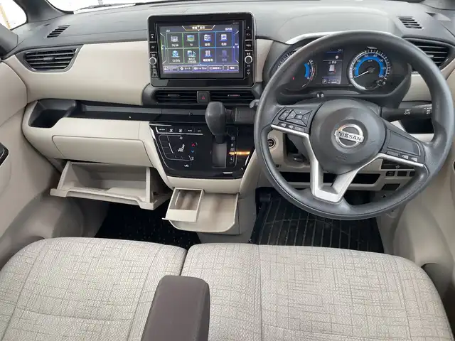 日産 ルークス X 神奈川県 2020(令2)年 2.8万km フローズンバニラパール 純正9インチナビ/Bluetooth/DVD/CD/バックカメラ/全周囲カメラ/両側パワースライドドア/前後ドライブレコーダー/ウィンカーミラー/サーキュレーター/サンシェード/スペアキー