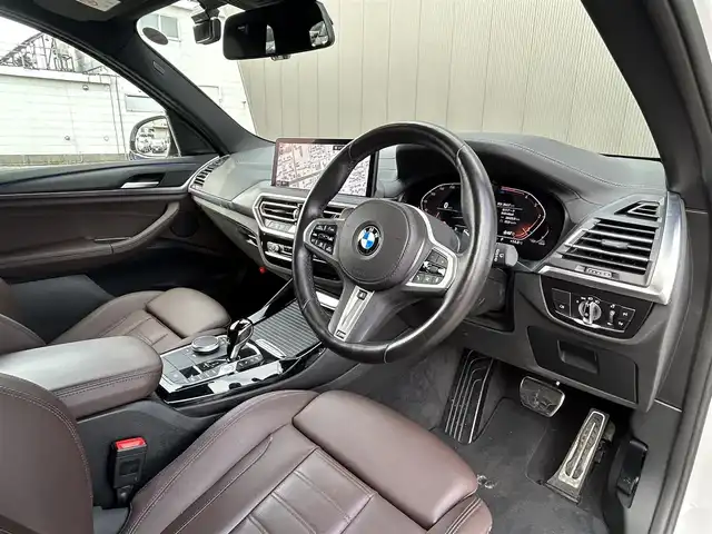 ＢＭＷ ＢＭＷ Ｘ３ xDrive20d Mスポーツ 道東・釧路十勝 2022(令4)年 2.7万km ミネラルホワイト ４WD/電動パノラマ・ガラス・サンルーフ/BMWライブ・コックピット：/　　12.3インチ マルチ・ディスプレイ・メーター・パネル/　　12.3インチワイド・コントロール・ディスプレイ（タッチ・パネル機能付）/　　 HDDナビゲーション・システム（VICS 3メディア対応）/360°ビューカメラ/ミラーETC/純正ドライブレコーダー/レーダー探知機/ドライビング・アシスト・プロフェッショナル/アクティブクルーズコントロール/レーンキーピングアシスト/パーキングアシストプラス/ヴァーネスカ・レザー・シート/フロントパワーシート/全席シートヒーター/ステアリングヒーター/3ゾーン・オートマチック・エア・コンディショナー/パワーバックドア/純正17インチAW/純正フロアマット/保証書