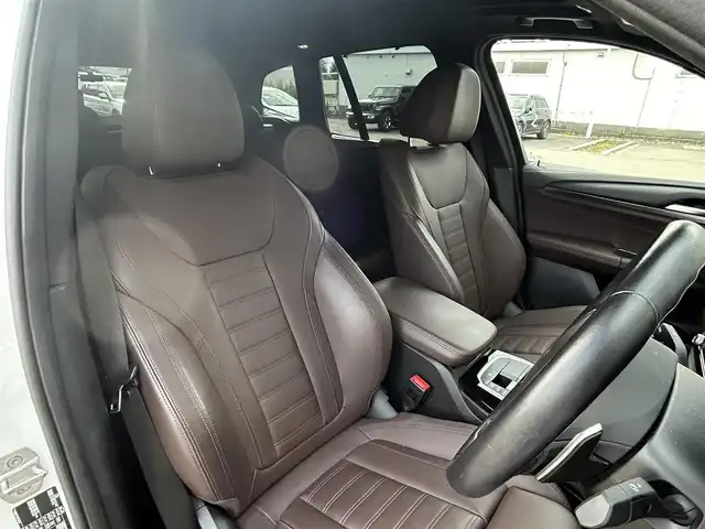 ＢＭＷ ＢＭＷ Ｘ３ xDrive20d Mスポーツ 道東・釧路十勝 2022(令4)年 2.7万km ミネラルホワイト ４WD/電動パノラマ・ガラス・サンルーフ/BMWライブ・コックピット：/　　12.3インチ マルチ・ディスプレイ・メーター・パネル/　　12.3インチワイド・コントロール・ディスプレイ（タッチ・パネル機能付）/　　 HDDナビゲーション・システム（VICS 3メディア対応）/360°ビューカメラ/ミラーETC/純正ドライブレコーダー/レーダー探知機/ドライビング・アシスト・プロフェッショナル/アクティブクルーズコントロール/レーンキーピングアシスト/パーキングアシストプラス/ヴァーネスカ・レザー・シート/フロントパワーシート/全席シートヒーター/ステアリングヒーター/3ゾーン・オートマチック・エア・コンディショナー/パワーバックドア/純正17インチAW/純正フロアマット/保証書