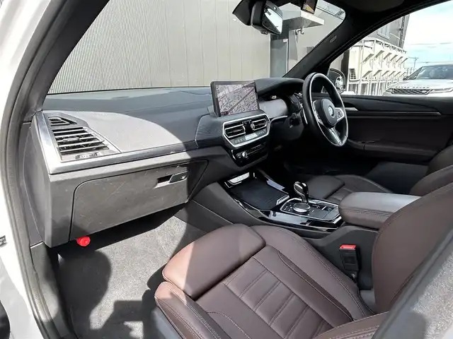 ＢＭＷ ＢＭＷ Ｘ３ xDrive20d Mスポーツ 道東・釧路十勝 2022(令4)年 2.7万km ミネラルホワイト ４WD/電動パノラマ・ガラス・サンルーフ/BMWライブ・コックピット：/　　12.3インチ マルチ・ディスプレイ・メーター・パネル/　　12.3インチワイド・コントロール・ディスプレイ（タッチ・パネル機能付）/　　 HDDナビゲーション・システム（VICS 3メディア対応）/360°ビューカメラ/ミラーETC/純正ドライブレコーダー/レーダー探知機/ドライビング・アシスト・プロフェッショナル/アクティブクルーズコントロール/レーンキーピングアシスト/パーキングアシストプラス/ヴァーネスカ・レザー・シート/フロントパワーシート/全席シートヒーター/ステアリングヒーター/3ゾーン・オートマチック・エア・コンディショナー/パワーバックドア/純正17インチAW/純正フロアマット/保証書