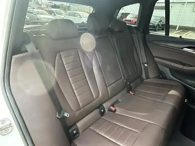 ＢＭＷ ＢＭＷ Ｘ３ xDrive20d Mスポーツ 道東・釧路十勝 2022(令4)年 2.7万km ミネラルホワイト ４WD/電動パノラマ・ガラス・サンルーフ/BMWライブ・コックピット：/　　12.3インチ マルチ・ディスプレイ・メーター・パネル/　　12.3インチワイド・コントロール・ディスプレイ（タッチ・パネル機能付）/　　 HDDナビゲーション・システム（VICS 3メディア対応）/360°ビューカメラ/ミラーETC/純正ドライブレコーダー/レーダー探知機/ドライビング・アシスト・プロフェッショナル/アクティブクルーズコントロール/レーンキーピングアシスト/パーキングアシストプラス/ヴァーネスカ・レザー・シート/フロントパワーシート/全席シートヒーター/ステアリングヒーター/3ゾーン・オートマチック・エア・コンディショナー/パワーバックドア/純正17インチAW/純正フロアマット/保証書