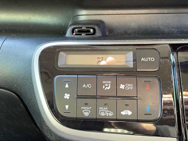 ホンダ Ｎ ＢＯＸ カスタム G SSパッケージ 新潟県 2014(平26)年 9.6万km プレミアムホワイトパール 　純正ナビ/　ワンセグテレビ/　Bluetooth/DVD/　バックカメラ/　アイドリングストップ/　ウィンカーミラー/　ドアバイザー/　プッシュスタート/　両側パワースライドドア/　HIDヘッドライト/　オートライト/　ETC/　スマートキー/　電動格納ミラー