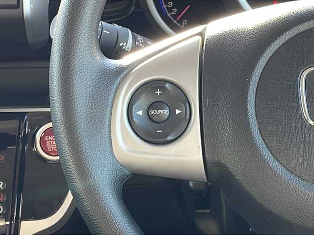 ホンダ Ｎ ＢＯＸ カスタム G SSパッケージ 新潟県 2014(平26)年 9.6万km プレミアムホワイトパール 　純正ナビ/　ワンセグテレビ/　Bluetooth/DVD/　バックカメラ/　アイドリングストップ/　ウィンカーミラー/　ドアバイザー/　プッシュスタート/　両側パワースライドドア/　HIDヘッドライト/　オートライト/　ETC/　スマートキー/　電動格納ミラー
