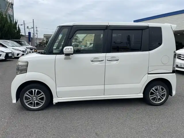 ホンダ Ｎ ＢＯＸ カスタム G SSパッケージ 和歌山県 2014(平26)年 9.6万km プレミアムホワイトパール (株)IDOMが運営する【じしゃロン和歌山店】の自社ローン専用車両になります。こちらは現金またはオートローンご利用時の価格です。自社ローンご希望の方は別途その旨お申付け下さい/純正ナビ/ワンセグテレビ/Bluetooth/DVD/バックカメラ/アイドリングストップ/ウィンカーミラー/ドアバイザー/プッシュスタート/両側パワースライドドア/HIDヘッドライト/オートライト/ETC/スマートキー