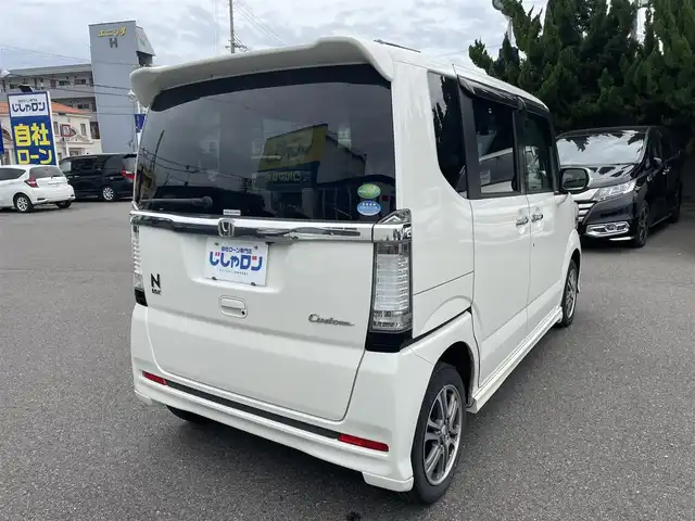 ホンダ Ｎ ＢＯＸ カスタム G SSパッケージ 和歌山県 2014(平26)年 9.6万km プレミアムホワイトパール (株)IDOMが運営する【じしゃロン和歌山店】の自社ローン専用車両になります。こちらは現金またはオートローンご利用時の価格です。自社ローンご希望の方は別途その旨お申付け下さい/純正ナビ/ワンセグテレビ/Bluetooth/DVD/バックカメラ/アイドリングストップ/ウィンカーミラー/ドアバイザー/プッシュスタート/両側パワースライドドア/HIDヘッドライト/オートライト/ETC/スマートキー