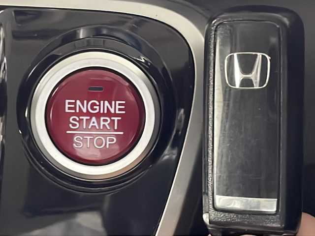 ホンダ Ｎ ＢＯＸ カスタム ターボ SSパッケージ 広島県 2015(平27)年 4.9万km プレミアムホワイトパール 純正ナビ　/両側パワースライドドア　/バックカメラ　/レーダークルーズコントロール　/衝突軽減ブレーキ　/オートライト　/HIDヘッドライト　/ETC　/純正フロアマット　/スマートキー　/純正15インチアルミホイール（165/55/R15)/エアバック（運転席/助手席/サイド）