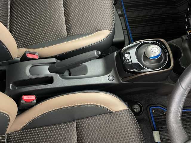 日産 ノート e－パワー メダリスト 鹿児島県 2020(令2)年 2.3万km ダークメタルグレー 純正SDナビ/（AM/FM/CD/DVD/Bluetooth/フルセグ）/アラウンドビューモニター/クルーズコントロール/エマージェンシーブレーキ/レーンキープアシスト/デジタルインナーミラー/ETC/オートライト/純正フロアマット/ドアバイザー/LEDヘッドライト/スマートキー/取扱説明書