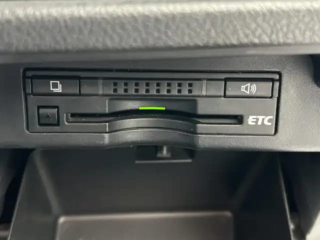 トヨタ ヴォクシー X Lエディション 沖縄県 2013(平25)年 6.6万km 黒 (株)IDOMが運営する【じしゃロンコザ店】の自社ローン専用車両になりますこちらは現金またはオートローンご利用時の価格です。自社ローンご希望の方は別途その旨お申付け下さい/純正ナビ/フルセグＴＶ/Ｂｌｕｅｔｏｏｔｈ接続/ＥＴＣ　　/バックカメラ/片側パワースライドドア　/リモコンキー/純正アルミホイール　/純正フロアマット　/オートライト　/キセノンヘッドライト　