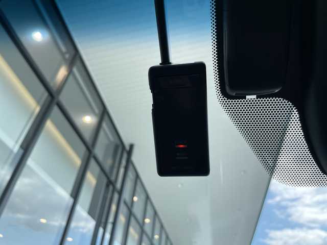 トヨタ クラウン ハイブリッド S Cパッケージ 愛知県 2018(平30)年 2.1万km ホワイトパールクリスタルシャイン トヨタセーフティセンス/純正8型ナビ/レーダークルーズコントロール/シートヒーター/バックカメラ/パワーシート/ヘッドアップディスプレイ/コーナーセンサー/純正アルミホイール/ブラインドスポットモニター/LEDヘッドライト/パドルシフト/オートマチックハイビーム/ドライブレコーダー/ETC/衝突軽減システム/フルセグ/CD/Bluetooth/ステアリングスイッチ/スマートキー/プッシュスタート