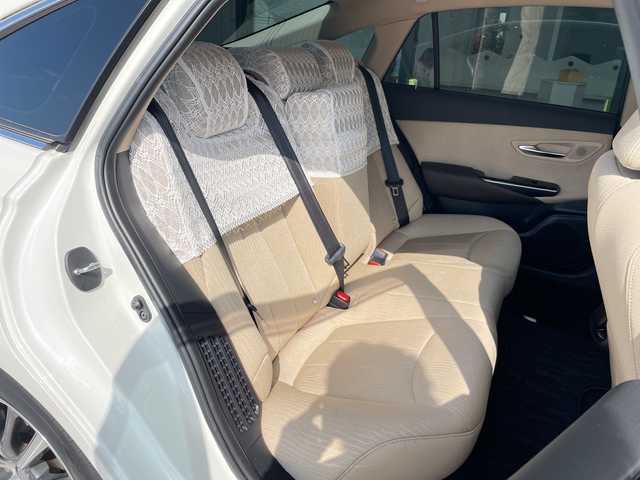 トヨタ クラウン ハイブリッド S Cパッケージ 愛知県 2018(平30)年 2.1万km ホワイトパールクリスタルシャイン トヨタセーフティセンス/純正8型ナビ/レーダークルーズコントロール/シートヒーター/バックカメラ/パワーシート/ヘッドアップディスプレイ/コーナーセンサー/純正アルミホイール/ブラインドスポットモニター/LEDヘッドライト/パドルシフト/オートマチックハイビーム/ドライブレコーダー/ETC/衝突軽減システム/フルセグ/CD/Bluetooth/ステアリングスイッチ/スマートキー/プッシュスタート