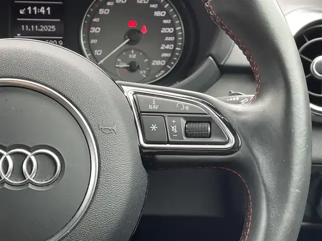 アウディ Ｓ１ スポーツバック 静岡県 2016(平28)年 5.3万km ミトスブラックメタリック BOSEサウンド/インテリアライト/スポーツシート/アルミ調ドアミラーハウジング/プライバシーガラス/MMIナビ/(Bluetooth/DVD/CD/FM/ワンセグ)/ESC/ドライバーインフォメーションシステム/ドライブセレクト/アルミホイール5アームフェセットデザインコントラストグレー/オートマチックエアコンディショナー/HID/純正フロアマット/ETC/ドライブレコーダー/保証書/取扱説明書