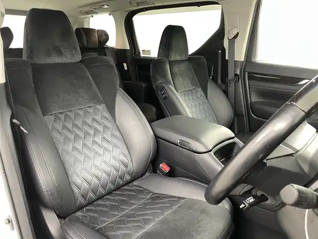 トヨタ アルファード S Cパッケージ 福島県 2017(平29)年 3.7万km ホワイトパールクリスタルシャイン トヨタセーフティセンス/・衝突軽減/・車線逸脱防止機能/・オートハイビーム/・クリアランスソナー/・コーナリングランプ/サンルーフ/フリップダウンモニター/JBLサウンド/純正10インチディスプレイオーディオ/・フルセグ/TV/BT/SD/AUX/CD/DVD/USB/FM/AM/バックカメラ/両側パワースライドドア/追従走行付きクルーズコントロール/LEDオートライト/・フォグライト/3列シート/・パワーシート/・オットマン/・ハーフレザー/・ロールサンシェード/純正アルミホイール付きサマータイヤ/ドライブレコーダー/ETC/電子パーキング/・オートブレーキホールド/純正フロアマット/純正ドアバイザー/ウィンカーミラー/・オートミラー/・フェンダーミラー/MTモード付AT/プッシュスタート/・スマートキー/・スペアキー