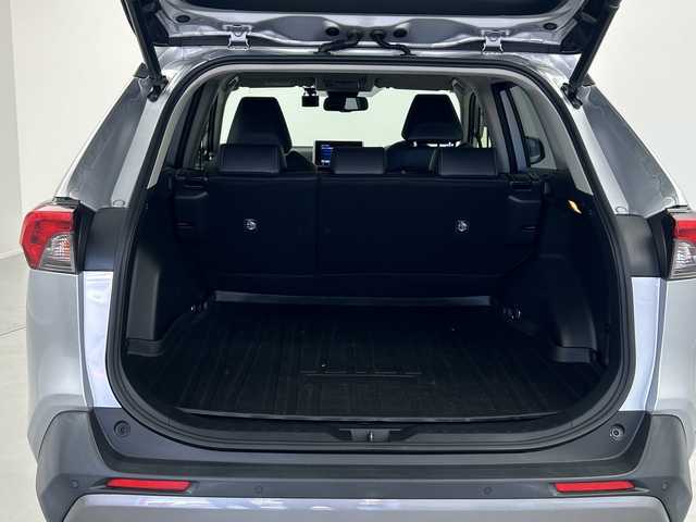 トヨタ ＲＡＶ４ G 福島県 2019(令1)年 4.6万km シルバーメタリック /禁煙車//純正9インチナビ/CD・DVD・BT・フルセグ・MSV//トヨタセーフティセンス//クリアランスソナー//ステアリングヒーター//パワーバックドア//オートハイビーム//BSM//バックカメラ//ETC//ステアリングリモコン//レーダークルーズコントロール//レザーシート//パワーシート//シートヒーター//純正AW付ノーマルタイヤ4本積載