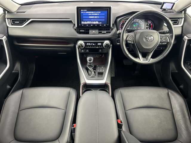 トヨタ ＲＡＶ４ G 福島県 2019(令1)年 4.6万km シルバーメタリック /禁煙車//純正9インチナビ/CD・DVD・BT・フルセグ・MSV//トヨタセーフティセンス//クリアランスソナー//ステアリングヒーター//パワーバックドア//オートハイビーム//BSM//バックカメラ//ETC//ステアリングリモコン//レーダークルーズコントロール//レザーシート//パワーシート//シートヒーター//純正AW付ノーマルタイヤ4本積載