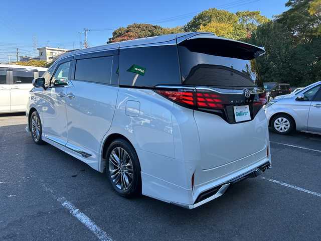 トヨタ アルファード Z 大阪府 2024(令6)年 1.7万km プラチナホワイトパールマイカ ナビ　/フルセグ　/Bluetooth　/ＨＤＭＩ/全方位カメラ　/パノラマルーフ（ＯＰ）/フリップダウンモニター　（ＯＰ）/デジタルインナーミラー　（ＯＰ）/ブラインドスポットモニター（ＯＰ）　/ヘッドアップディスプレイ　（ＯＰ）/スペアタイヤ　（ＯＰ）/モデリスタエアロ　（ＯＰ）/純正シグネチャーイルミブレード（ＯＰ）/AC100V/両側パワースライド/パワーバックドア/レザーシート　/シートヒーター（前席・2列目）/エアーシート（前席・2列目）/ビルトイン2.0ＥＴＣ　（ＯＰ）