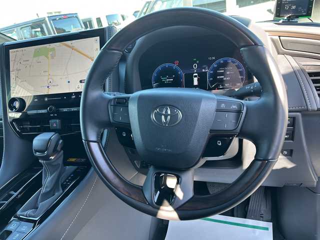 トヨタ アルファード Z 大阪府 2024(令6)年 1.7万km プラチナホワイトパールマイカ ナビ　/フルセグ　/Bluetooth　/ＨＤＭＩ/全方位カメラ　/パノラマルーフ（ＯＰ）/フリップダウンモニター　（ＯＰ）/デジタルインナーミラー　（ＯＰ）/ブラインドスポットモニター（ＯＰ）　/ヘッドアップディスプレイ　（ＯＰ）/スペアタイヤ　（ＯＰ）/モデリスタエアロ　（ＯＰ）/純正シグネチャーイルミブレード（ＯＰ）/AC100V/両側パワースライド/パワーバックドア/レザーシート　/シートヒーター（前席・2列目）/エアーシート（前席・2列目）/ビルトイン2.0ＥＴＣ　（ＯＰ）