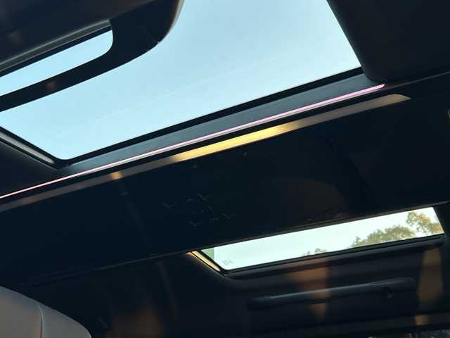 トヨタ アルファード Z 大阪府 2024(令6)年 1.7万km プラチナホワイトパールマイカ ナビ　/フルセグ　/Bluetooth　/ＨＤＭＩ/全方位カメラ　/パノラマルーフ（ＯＰ）/フリップダウンモニター　（ＯＰ）/デジタルインナーミラー　（ＯＰ）/ブラインドスポットモニター（ＯＰ）　/ヘッドアップディスプレイ　（ＯＰ）/スペアタイヤ　（ＯＰ）/モデリスタエアロ　（ＯＰ）/純正シグネチャーイルミブレード（ＯＰ）/AC100V/両側パワースライド/パワーバックドア/レザーシート　/シートヒーター（前席・2列目）/エアーシート（前席・2列目）/ビルトイン2.0ＥＴＣ　（ＯＰ）