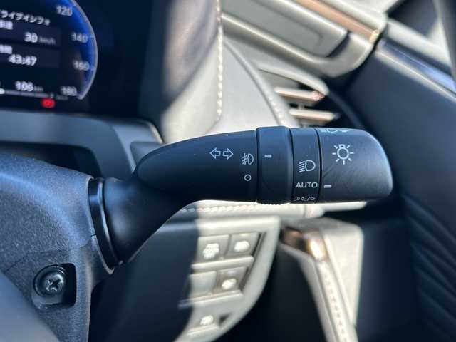 トヨタ アルファード Z 大阪府 2024(令6)年 1.7万km プラチナホワイトパールマイカ ナビ　/フルセグ　/Bluetooth　/ＨＤＭＩ/全方位カメラ　/パノラマルーフ（ＯＰ）/フリップダウンモニター　（ＯＰ）/デジタルインナーミラー　（ＯＰ）/ブラインドスポットモニター（ＯＰ）　/ヘッドアップディスプレイ　（ＯＰ）/スペアタイヤ　（ＯＰ）/モデリスタエアロ　（ＯＰ）/純正シグネチャーイルミブレード（ＯＰ）/AC100V/両側パワースライド/パワーバックドア/レザーシート　/シートヒーター（前席・2列目）/エアーシート（前席・2列目）/ビルトイン2.0ＥＴＣ　（ＯＰ）