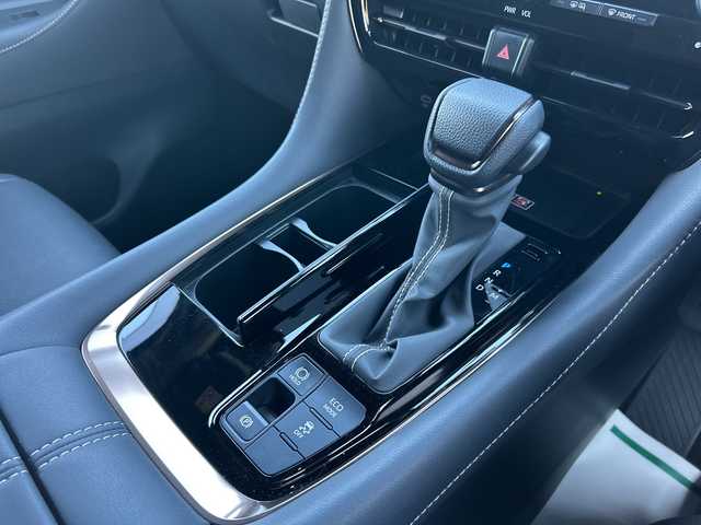 トヨタ アルファード Z 大阪府 2024(令6)年 1.7万km プラチナホワイトパールマイカ ナビ　/フルセグ　/Bluetooth　/ＨＤＭＩ/全方位カメラ　/パノラマルーフ（ＯＰ）/フリップダウンモニター　（ＯＰ）/デジタルインナーミラー　（ＯＰ）/ブラインドスポットモニター（ＯＰ）　/ヘッドアップディスプレイ　（ＯＰ）/スペアタイヤ　（ＯＰ）/モデリスタエアロ　（ＯＰ）/純正シグネチャーイルミブレード（ＯＰ）/AC100V/両側パワースライド/パワーバックドア/レザーシート　/シートヒーター（前席・2列目）/エアーシート（前席・2列目）/ビルトイン2.0ＥＴＣ　（ＯＰ）