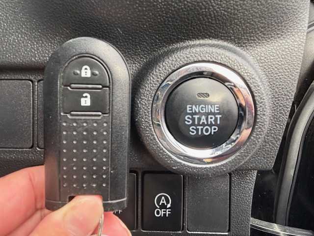 ダイハツ キャスト スポーツ SAⅡ 宮城県 2017(平29)年 7.8万km ブラックマイカメタリック 登録時走行距離７７７８３ｋｍ/Pスタート/コーナーセンサー(後)/レーダーセンサー(前)/LEDヘッドライト/フォグランプ/タイヤ【ブリヂストン・セイバーリングSL201】22年製/ステアリングリモコン/アイドリングストップ/横滑り防止/衝突軽減ブレーキ/車線逸脱警報/盗難防止装置/ABS/パワステ/パワーウインドウ/ETC/ドライブレコーダー/ベンチシート/社外ゴム製フロアマット/オートライト/パドルシフト/純正フルエアロ(F/S/R)/AM・FM/SD/iPad/TV/USB/CD/DVD