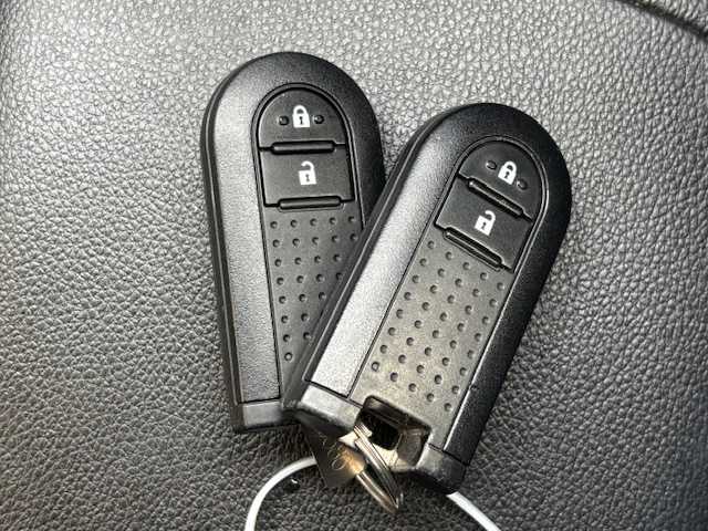 ダイハツ キャスト スポーツ SAⅡ 宮城県 2017(平29)年 7.8万km ブラックマイカメタリック 登録時走行距離７７７８３ｋｍ/Pスタート/コーナーセンサー(後)/レーダーセンサー(前)/LEDヘッドライト/フォグランプ/タイヤ【ブリヂストン・セイバーリングSL201】22年製/ステアリングリモコン/アイドリングストップ/横滑り防止/衝突軽減ブレーキ/車線逸脱警報/盗難防止装置/ABS/パワステ/パワーウインドウ/ETC/ドライブレコーダー/ベンチシート/社外ゴム製フロアマット/オートライト/パドルシフト/純正フルエアロ(F/S/R)/AM・FM/SD/iPad/TV/USB/CD/DVD