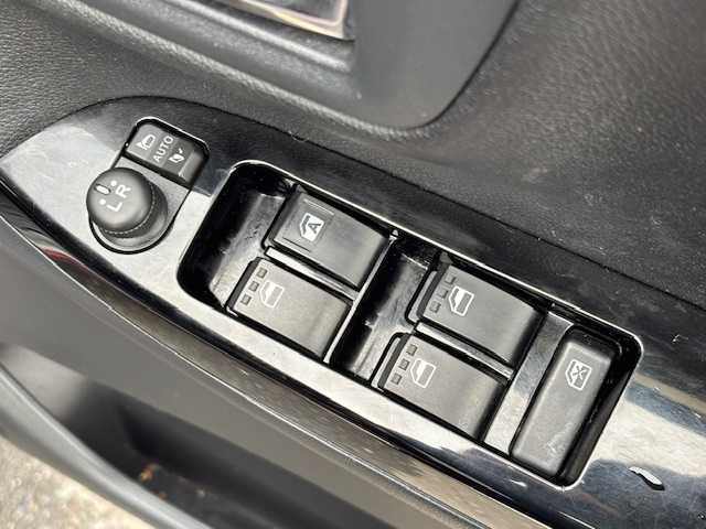 ダイハツ キャスト スポーツ SAⅡ 宮城県 2017(平29)年 7.8万km ブラックマイカメタリック 登録時走行距離７７７８３ｋｍ/Pスタート/コーナーセンサー(後)/レーダーセンサー(前)/LEDヘッドライト/フォグランプ/タイヤ【ブリヂストン・セイバーリングSL201】22年製/ステアリングリモコン/アイドリングストップ/横滑り防止/衝突軽減ブレーキ/車線逸脱警報/盗難防止装置/ABS/パワステ/パワーウインドウ/ETC/ドライブレコーダー/ベンチシート/社外ゴム製フロアマット/オートライト/パドルシフト/純正フルエアロ(F/S/R)/AM・FM/SD/iPad/TV/USB/CD/DVD