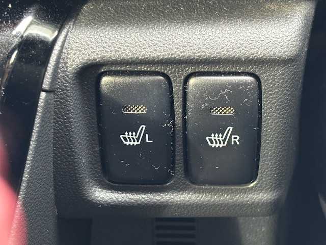 ダイハツ キャスト スポーツ SAⅡ 宮城県 2017(平29)年 7.8万km ブラックマイカメタリック 登録時走行距離７７７８３ｋｍ/Pスタート/コーナーセンサー(後)/レーダーセンサー(前)/LEDヘッドライト/フォグランプ/タイヤ【ブリヂストン・セイバーリングSL201】22年製/ステアリングリモコン/アイドリングストップ/横滑り防止/衝突軽減ブレーキ/車線逸脱警報/盗難防止装置/ABS/パワステ/パワーウインドウ/ETC/ドライブレコーダー/ベンチシート/社外ゴム製フロアマット/オートライト/パドルシフト/純正フルエアロ(F/S/R)/AM・FM/SD/iPad/TV/USB/CD/DVD