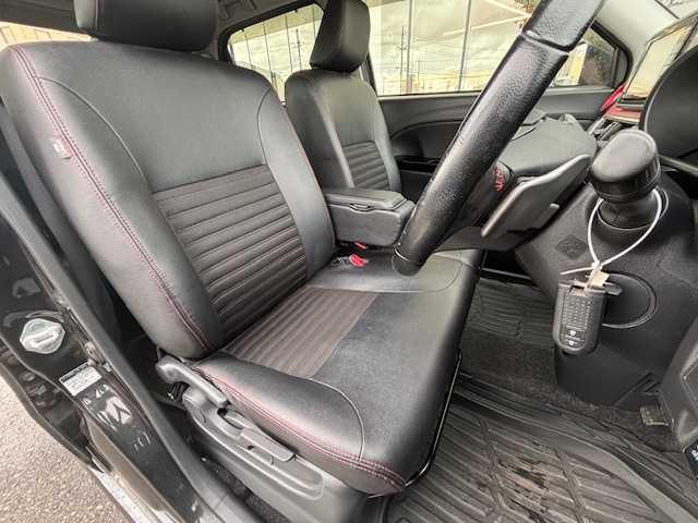 ダイハツ キャスト スポーツ SAⅡ 宮城県 2017(平29)年 7.8万km ブラックマイカメタリック 登録時走行距離７７７８３ｋｍ/Pスタート/コーナーセンサー(後)/レーダーセンサー(前)/LEDヘッドライト/フォグランプ/タイヤ【ブリヂストン・セイバーリングSL201】22年製/ステアリングリモコン/アイドリングストップ/横滑り防止/衝突軽減ブレーキ/車線逸脱警報/盗難防止装置/ABS/パワステ/パワーウインドウ/ETC/ドライブレコーダー/ベンチシート/社外ゴム製フロアマット/オートライト/パドルシフト/純正フルエアロ(F/S/R)/AM・FM/SD/iPad/TV/USB/CD/DVD