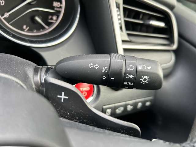 トヨタ カムリ WSレザーパッケージ 岐阜県 2018(平30)年 3.8万km エモーショナルレッドⅡ 登録時走行距離：37250km/TコネクトSDナビ/バックモニター/フルセグテレビ・Bluetooth・CD/レーダークルーズコントロール/ブラインドスポットモニター/前方ドライブレコーダー/レザーシート/シートヒーター/禁煙車/コーナーセンサー/レーンキープアシスト/LEDヘッドライト/オートライト/オートマチックハイビーム/電動リアゲート/USB/パドルシフト/アイドリングストップ