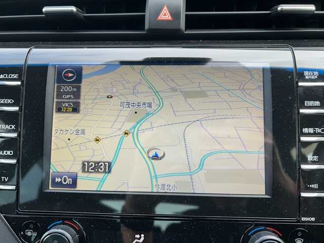 トヨタ カムリ WSレザーパッケージ 岐阜県 2018(平30)年 3.8万km エモーショナルレッドⅡ 登録時走行距離：37250km/TコネクトSDナビ/バックモニター/フルセグテレビ・Bluetooth・CD/レーダークルーズコントロール/ブラインドスポットモニター/前方ドライブレコーダー/レザーシート/シートヒーター/禁煙車/コーナーセンサー/レーンキープアシスト/LEDヘッドライト/オートライト/オートマチックハイビーム/電動リアゲート/USB/パドルシフト/アイドリングストップ