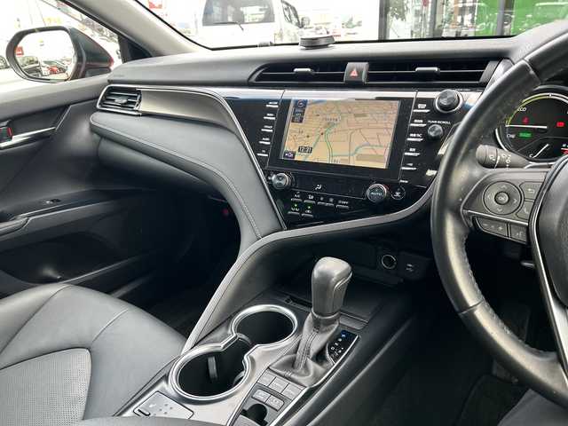 トヨタ カムリ WSレザーパッケージ 岐阜県 2018(平30)年 3.8万km エモーショナルレッドⅡ 登録時走行距離：37250km/TコネクトSDナビ/バックモニター/フルセグテレビ・Bluetooth・CD/レーダークルーズコントロール/ブラインドスポットモニター/前方ドライブレコーダー/レザーシート/シートヒーター/禁煙車/コーナーセンサー/レーンキープアシスト/LEDヘッドライト/オートライト/オートマチックハイビーム/電動リアゲート/USB/パドルシフト/アイドリングストップ