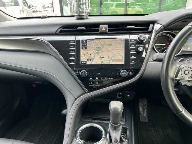 トヨタ カムリ WSレザーパッケージ 岐阜県 2018(平30)年 3.8万km エモーショナルレッドⅡ 登録時走行距離：37250km/TコネクトSDナビ/バックモニター/フルセグテレビ・Bluetooth・CD/レーダークルーズコントロール/ブラインドスポットモニター/前方ドライブレコーダー/レザーシート/シートヒーター/禁煙車/コーナーセンサー/レーンキープアシスト/LEDヘッドライト/オートライト/オートマチックハイビーム/電動リアゲート/USB/パドルシフト/アイドリングストップ