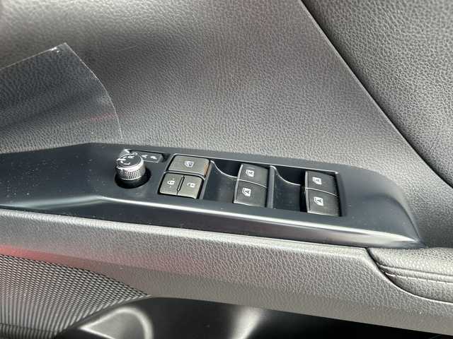 トヨタ カムリ WSレザーパッケージ 岐阜県 2018(平30)年 3.8万km エモーショナルレッドⅡ 登録時走行距離：37250km/TコネクトSDナビ/バックモニター/フルセグテレビ・Bluetooth・CD/レーダークルーズコントロール/ブラインドスポットモニター/前方ドライブレコーダー/レザーシート/シートヒーター/禁煙車/コーナーセンサー/レーンキープアシスト/LEDヘッドライト/オートライト/オートマチックハイビーム/電動リアゲート/USB/パドルシフト/アイドリングストップ