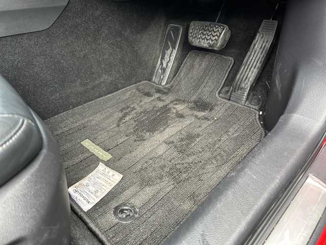 トヨタ カムリ WSレザーパッケージ 岐阜県 2018(平30)年 3.8万km エモーショナルレッドⅡ 登録時走行距離：37250km/TコネクトSDナビ/バックモニター/フルセグテレビ・Bluetooth・CD/レーダークルーズコントロール/ブラインドスポットモニター/前方ドライブレコーダー/レザーシート/シートヒーター/禁煙車/コーナーセンサー/レーンキープアシスト/LEDヘッドライト/オートライト/オートマチックハイビーム/電動リアゲート/USB/パドルシフト/アイドリングストップ