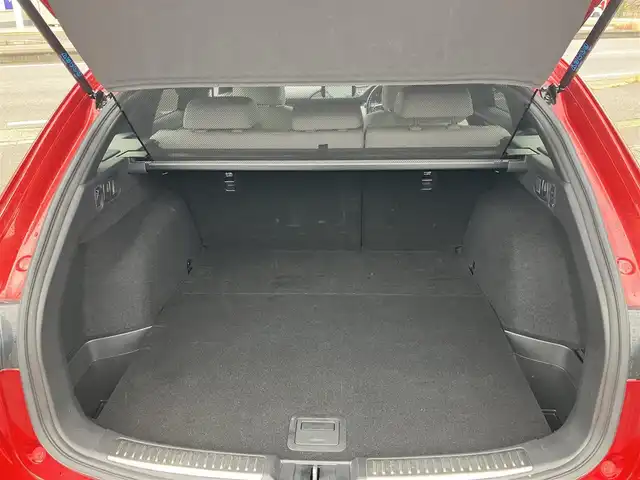 マツダ マツダ６ワゴン XD Lパッケージ 広島県 2019(令1)年 4.4万km ソウルレッドクリスタルM スマートブレーキサポート/マツダコネクトナビ/360度モニター/ホワイトレザーシート/4WD車/シートヒーター（運転席・助手席）/ベンチレーションシート（運転席・助手席）/パワーシート（運転席・助手席）/フルセグTV/Bluetooth/ステアリングヒーター/レーダークルーズ/ヘッドアップディスプレイ/ブラインドスポットモニタリング/レーンキープアシスト/ルーフレール/新車保証書/取扱説明書/スペアキー