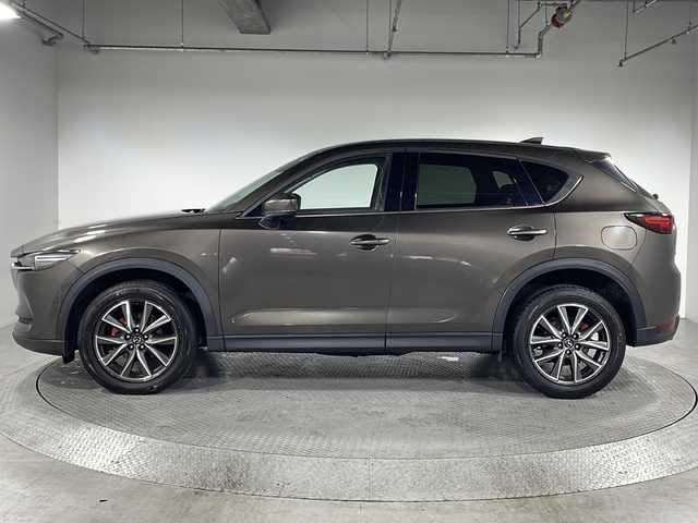 マツダ ＣＸ－５ XD Lパッケージ 神奈川県 2018(平30)年 5.1万km チタニウムフラッシュマイカ マツダコネクト7型SDナビゲーション/フルセグ　CD DVD　AM FM Bluetooth　USB　AUX/360度ビューモニター/BOSEサウンドシステム/電動リアゲート/アドバンストスマートシティブレーキサポート/後退時スマートシティブレーキサポート/誤発進抑制機能/スマートシティブレーキサポート/レーダークルーズコントロール/ブラインドスポットモニタリング/車線逸脱警報システム/レーンキープアシストシステム/リアパーキングセンサー/ドライバーアテンションアラート/オートハイビーム/標識認識システム/クリアランスソナー/アイドリングストップ/電子パーキング/オートホールド/革シート/全席シートヒーター/前席パワーシート