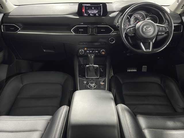 マツダ ＣＸ－５ XD Lパッケージ 神奈川県 2018(平30)年 5.1万km チタニウムフラッシュマイカ マツダコネクト7型SDナビゲーション/フルセグ　CD DVD　AM FM Bluetooth　USB　AUX/360度ビューモニター/BOSEサウンドシステム/電動リアゲート/アドバンストスマートシティブレーキサポート/後退時スマートシティブレーキサポート/誤発進抑制機能/スマートシティブレーキサポート/レーダークルーズコントロール/ブラインドスポットモニタリング/車線逸脱警報システム/レーンキープアシストシステム/リアパーキングセンサー/ドライバーアテンションアラート/オートハイビーム/標識認識システム/クリアランスソナー/アイドリングストップ/電子パーキング/オートホールド/革シート/全席シートヒーター/前席パワーシート