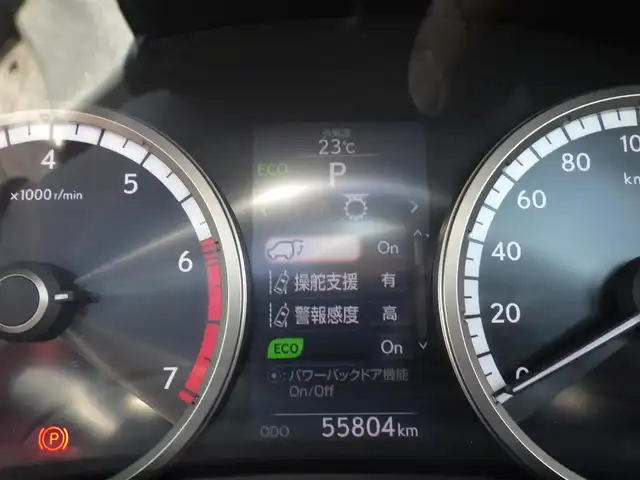 レクサス ＮＸ 200t Fスポーツ 千葉県 2014(平26)年 5.6万km プラチナムシルバーメタリック Lexus Safety System+/・プリクラッシュセーフティ/・レーンディパーチャーアラート/・オートハイビーム/・レーダークルーズコントロール/ガラスルーフ/パワーバックドア/レザーシート/前席パワーシート/エアシート/シートヒーター/純正SDナビ/地デジTV/【BD/DVD/CD再生機能　Bluetooth接続】/パノラミックビューモニター/ステアリングヒーター/ETC（2.0）/LEDヘッドライト/フォグライト/ウインカーミラー/クリアランスソナー/純正18インチアルミホイル/サイド/カーテンエアバッグ/スマートキー