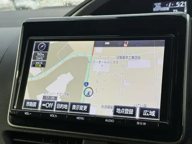 トヨタ ヴォクシー ZS 煌Ⅱ 千葉県 2016(平28)年 6万km ブラック 純正SDナビ/　(CD/DVD/SD/Bluetooth)/フルセグTV/バックカメラ/ALPINEフリップダウンモニター/前後ドライブレコーダー (DRV-MR480D)/ETC/ステアリングスイッチ/プリクラッシュセーフティ/レーンディパーチャーアラート/アイドリングストップ/プッシュエンジンスタート/スマートキー×2/両側パワースライドドア/リア席サイドサンシェード/オートライト/LEDヘッドライト/フォグランプ/ウィンカー付き電動格納ミラー/ドアバイザー/純正フロアマット/取扱説明書