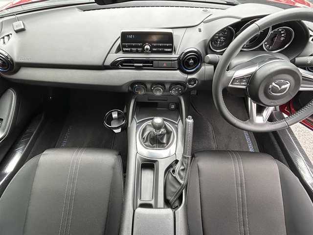 マツダ ロードスター 990S 滋賀県 2022(令4)年 1.5万km ソウルレッドクリスタルM ガソリン/2WD(FR)/6速MT/純正オーディオ/（AM/FM）/プリクラッシュブレーキアシスト	/ブラインド・スポット・モニタリング/ヒル・ローンチ・アシスト/ブレンボキャリパー/RAYS純正ホイール16インチ/ミラー一体型ドライブレコーダー/レーンキープアシスト/横滑り防止/リアコーナーセンサー/ステアリングスイッチ/オートライト/LEDヘッドライト/スマートキー/革巻きステアリング/パワーウィンドウ