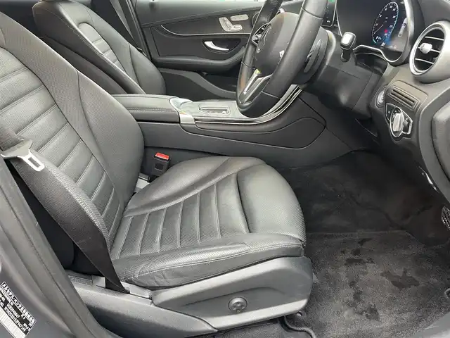メルセデス・ベンツ Ｍ・ベンツ ＧＬＣ２２０ 東京都 2021(令3)年 2.6万km グレー 車体色　セレナイトグレーマグノ　297/ワンオーナー/マグノナイトエディション/12.3インチコックピットディスプレイ/純正ナビ/（フルセグ/BT/USB/FM/AM）/アダプティブクルーズコントロール/レンキープアシスト/ブラインドスポットモニター/全方位カメラ/パドルシフト/レザーシート/シートヒーター（D/N）/エアーシート（D/N）/パワーシート（D/N）/パワーバックドア/スマートキー×２/ETC2.0/純正２０インチアルミ