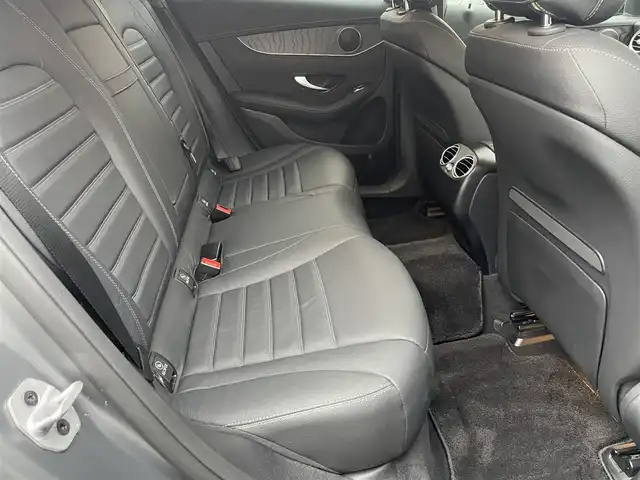 メルセデス・ベンツ Ｍ・ベンツ ＧＬＣ２２０ 東京都 2021(令3)年 2.6万km グレー 車体色　セレナイトグレーマグノ　297/ワンオーナー/マグノナイトエディション/12.3インチコックピットディスプレイ/純正ナビ/（フルセグ/BT/USB/FM/AM）/アダプティブクルーズコントロール/レンキープアシスト/ブラインドスポットモニター/全方位カメラ/パドルシフト/レザーシート/シートヒーター（D/N）/エアーシート（D/N）/パワーシート（D/N）/パワーバックドア/スマートキー×２/ETC2.0/純正２０インチアルミ