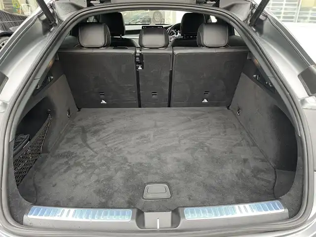 メルセデス・ベンツ Ｍ・ベンツ ＧＬＣ２２０ 東京都 2021(令3)年 2.6万km グレー 車体色　セレナイトグレーマグノ　297/ワンオーナー/マグノナイトエディション/12.3インチコックピットディスプレイ/純正ナビ/（フルセグ/BT/USB/FM/AM）/アダプティブクルーズコントロール/レンキープアシスト/ブラインドスポットモニター/全方位カメラ/パドルシフト/レザーシート/シートヒーター（D/N）/エアーシート（D/N）/パワーシート（D/N）/パワーバックドア/スマートキー×２/ETC2.0/純正２０インチアルミ