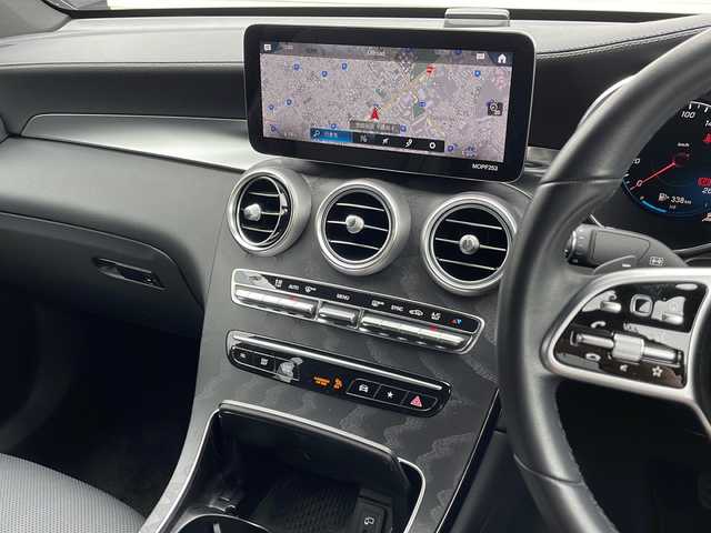 メルセデス・ベンツ Ｍ・ベンツ ＧＬＣ２２０ 東京都 2021(令3)年 2.6万km グレー 車体色　セレナイトグレーマグノ　297/ワンオーナー/マグノナイトエディション/12.3インチコックピットディスプレイ/純正ナビ/（フルセグ/BT/USB/FM/AM）/アダプティブクルーズコントロール/レンキープアシスト/ブラインドスポットモニター/全方位カメラ/パドルシフト/レザーシート/シートヒーター（D/N）/エアーシート（D/N）/パワーシート（D/N）/パワーバックドア/スマートキー×２/ETC2.0/純正２０インチアルミ