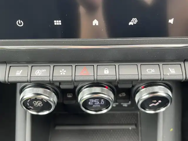 ルノー ルノー キャプチャー インテンス テックパック 静岡県 2022(令4)年 0.6万km パールⅡ レザーシート/ブラインドスポットアシスト/純正ディスプレイオーディオ/(Bluetooth/CarPlay)/衝突被害軽減システム/360°カメラ/アダプティブクルーズコントロール/レーンキープアシスト/パーキングアシスト/パワーシート /シートヒーター /スマートキー/ETC/ドライブレコーダー/フロアマット/純正18インチアルミホイール